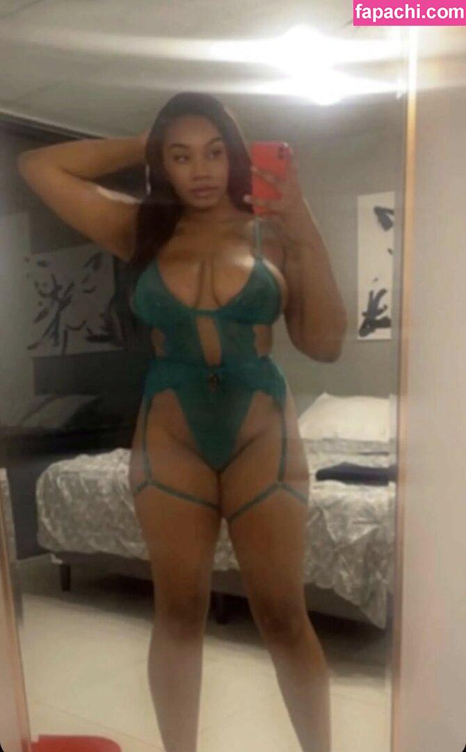 aliciamoore19 / amoore19 / theheelhouse leaked nude photo #0006 from OnlyFans/Patreon