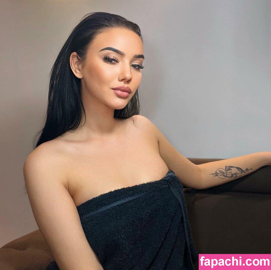 alina03m / _alina.mihaela_ leaked nude photo #0009 from OnlyFans/Patreon