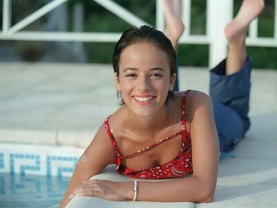 Alizee leaked media #0102