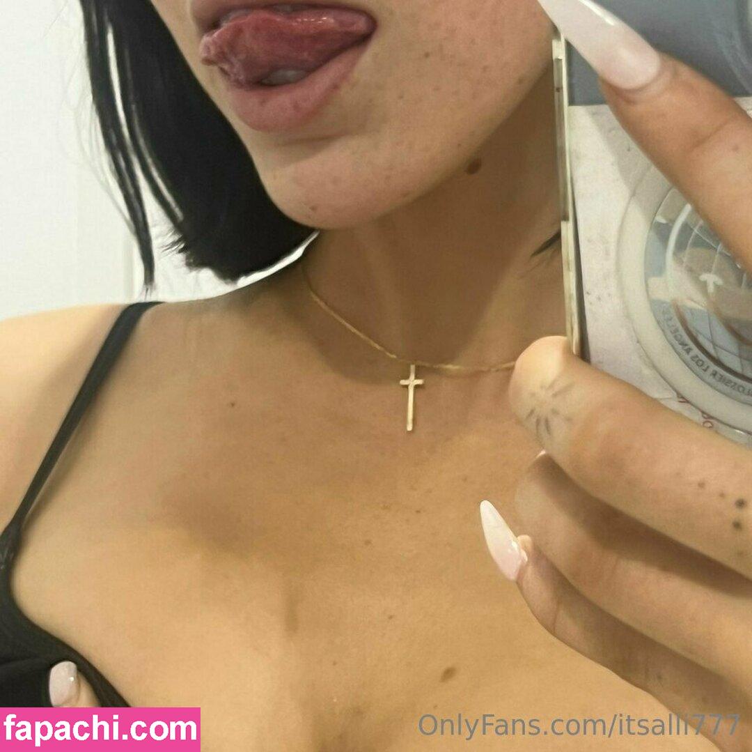 Alliyah / biggirlwithglasses / himynameisalliyah / user leaked nude photo #0322 from OnlyFans/Patreon