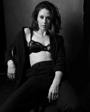 Amanda Crew leaked media #0064