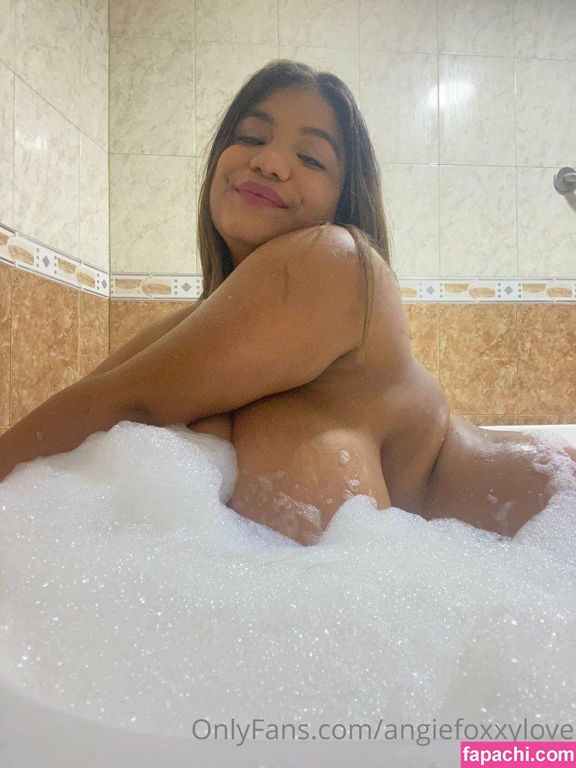 Angie Bravo / AngieFoxxyLove / HugeTitsAngie leaked nude photo #0062 from OnlyFans/Patreon