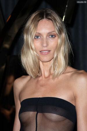 Anja Rubik leaked media #0367