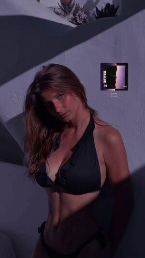 anna.are_ leaked media #0031