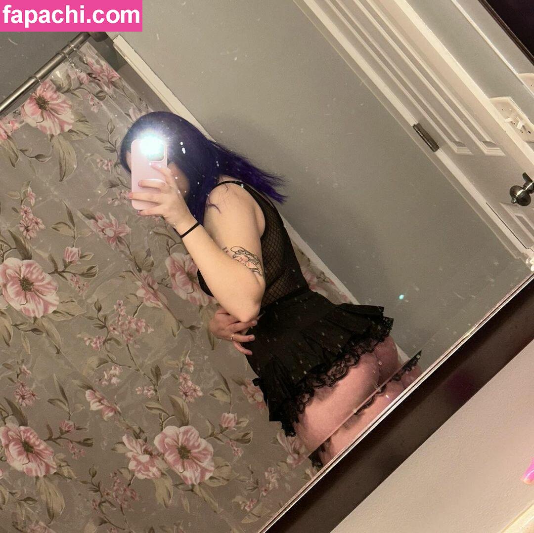 arinsquirrel98 / arin_squirrel98 leaked nude photo #0327 from OnlyFans/Patreon