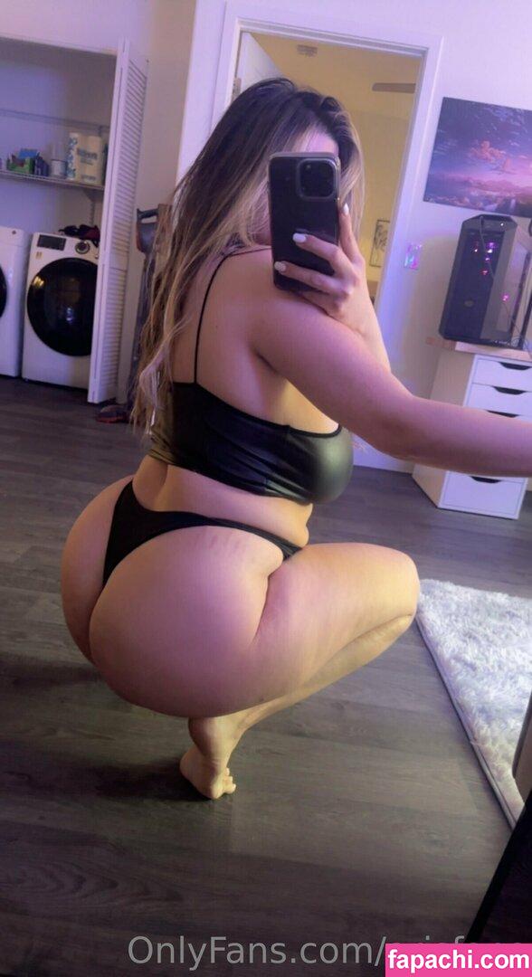 arisfans / LadyArri / therealarilove leaked nude photo #0248 from OnlyFans/Patreon