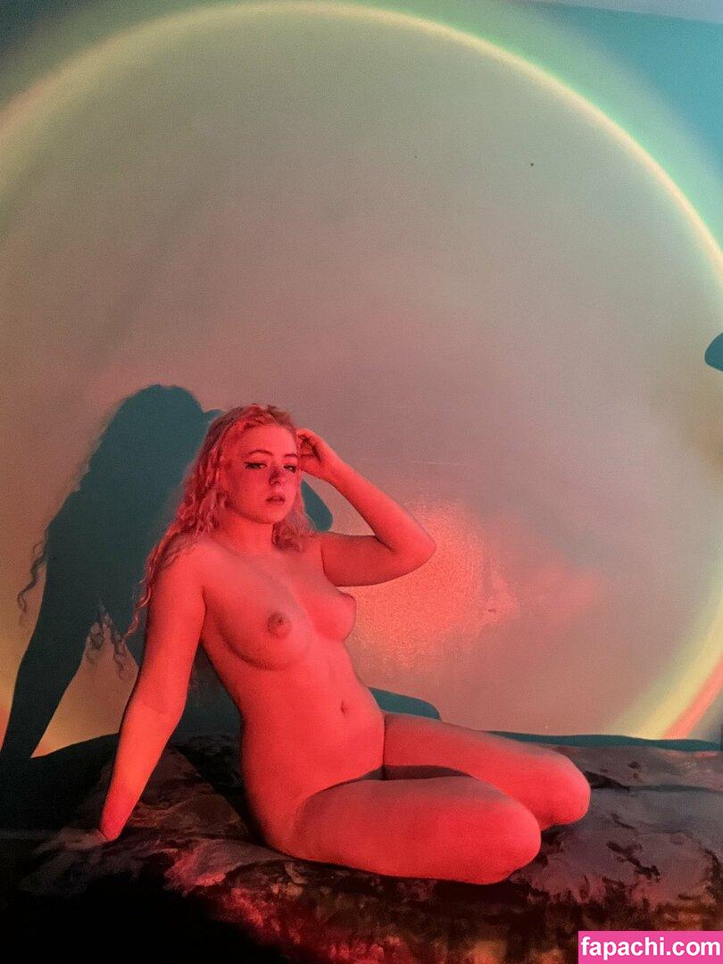 Aurora Brooke / aurora.brooke / aurora_brooke_writes / empressaurora0 leaked nude photo #0008 from OnlyFans/Patreon