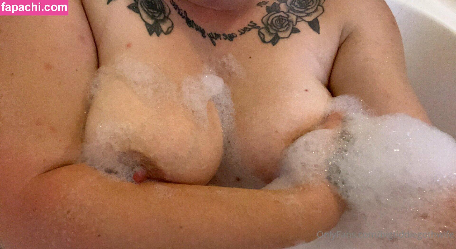 bigtiddiegothwife / vampiriczlut leaked nude photo #0040 from OnlyFans/Patreon
