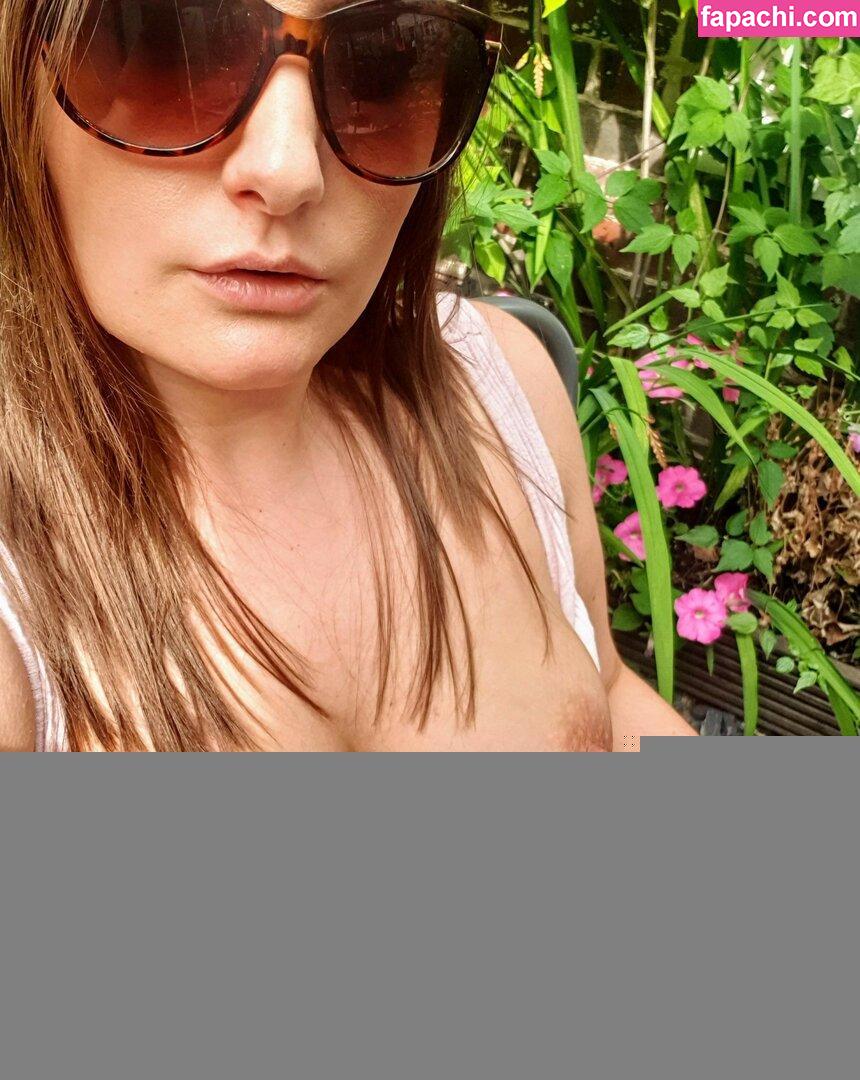 boredenglishwife / bored_english_wife / bored_english_wife_official leaked nude photo #0133 from OnlyFans/Patreon