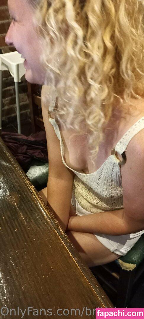 british.braless.hotwifex / braless.forever leaked nude photo #0022 from OnlyFans/Patreon