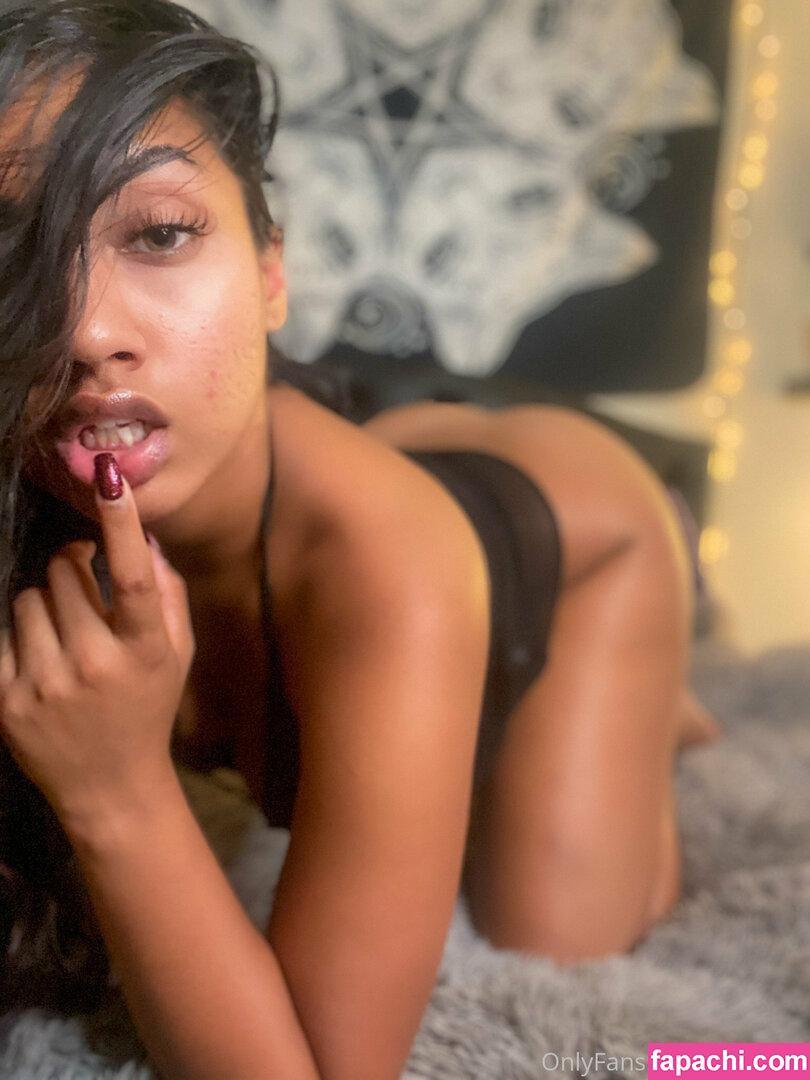 bunnybeauxo / stasiasnakes leaked nude photo #0032 from OnlyFans/Patreon