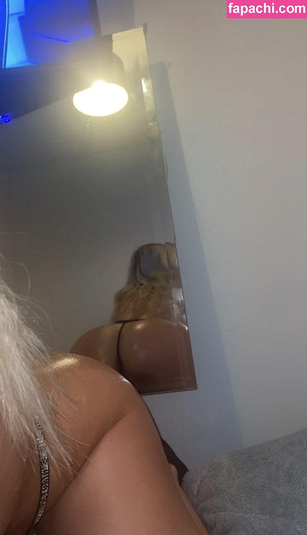 Caitz694 / cait614 leaked nude photo #0002 from OnlyFans/Patreon