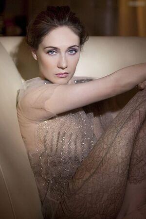 Carice Van Houten leaked media #0106