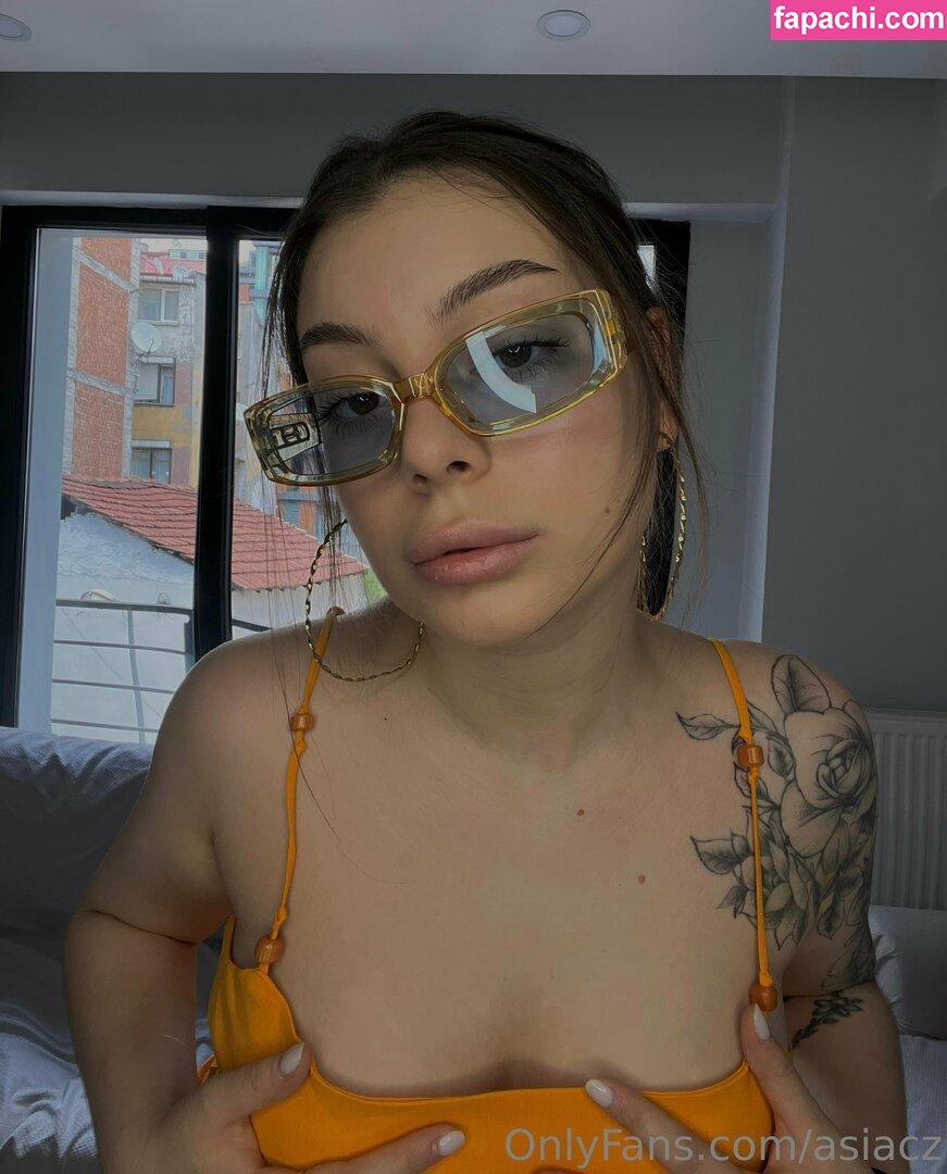 carinacremme / carinamdee leaked nude photo #0004 from OnlyFans/Patreon