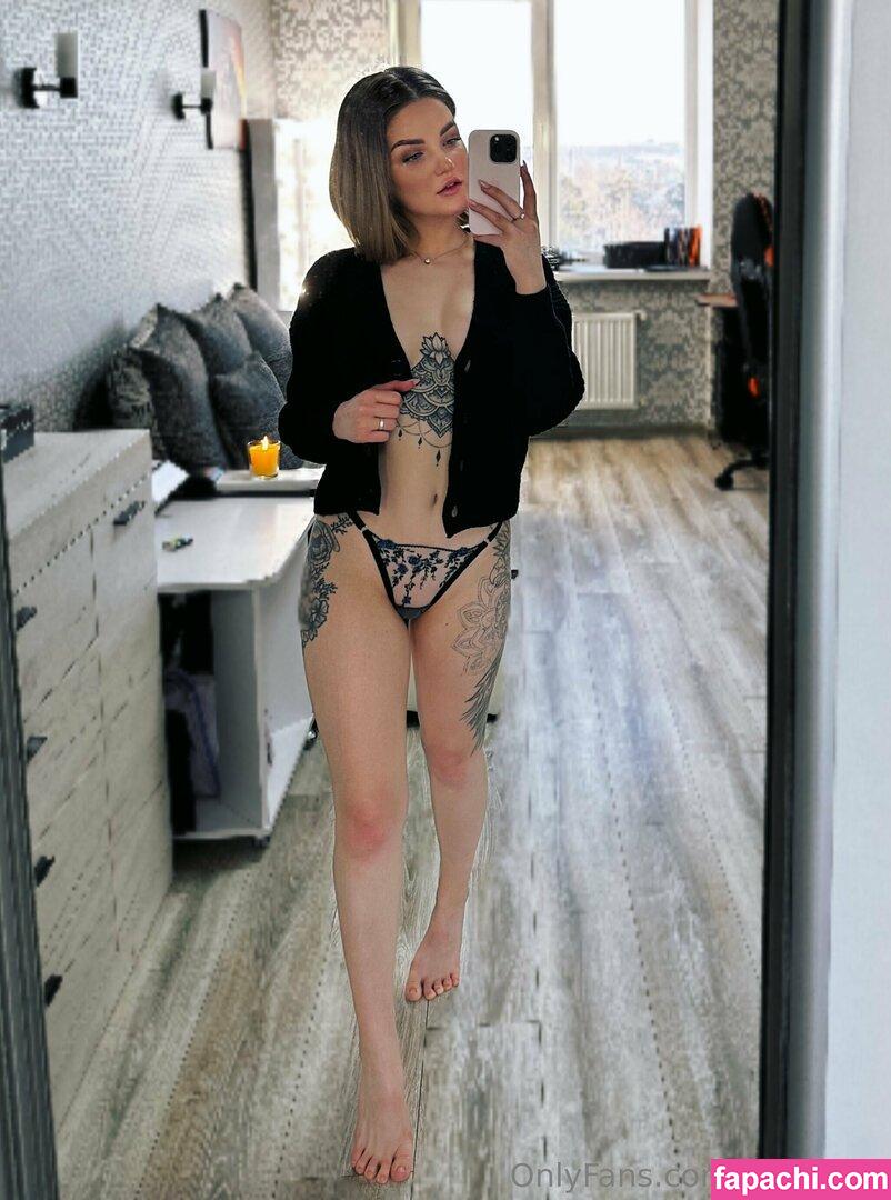 carol.xxx / carollinejane123742 leaked nude photo #0506 from OnlyFans/Patreon