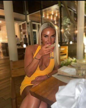 Charley Hull leaked media #0071