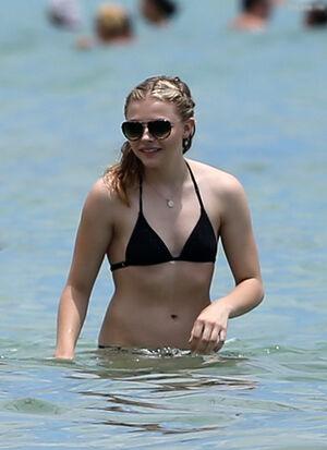 Chloe Grace Moretz leaked media #0823