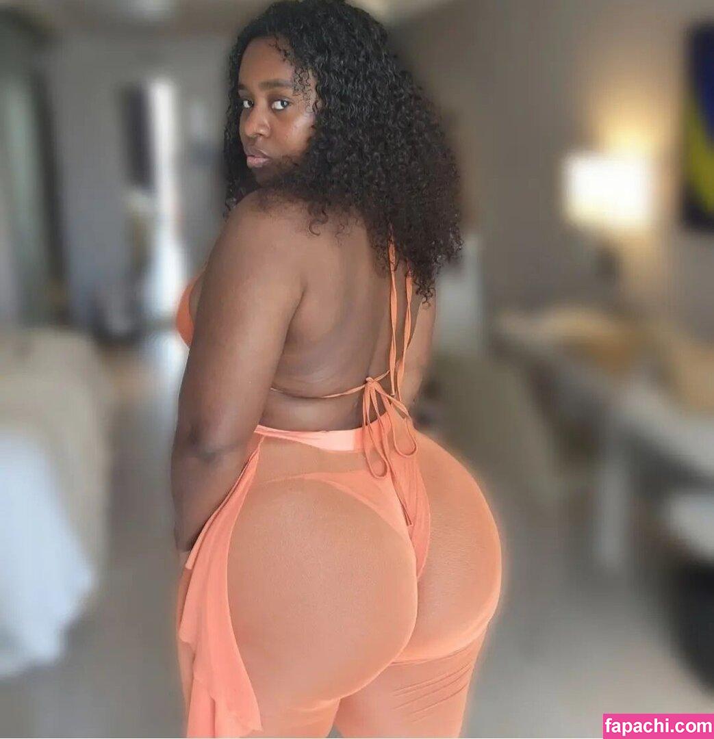chocolateleia / leahs.manifesting.place leaked nude photo #0002 from OnlyFans/Patreon