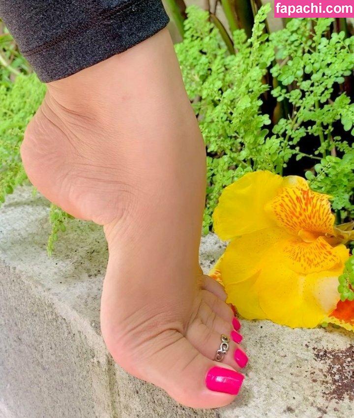 Cinnamonfeet / cinnamonfeet.2 / cinnamonfeet_2 / queen_cinnamon_feet leaked nude photo #0002 from OnlyFans/Patreon