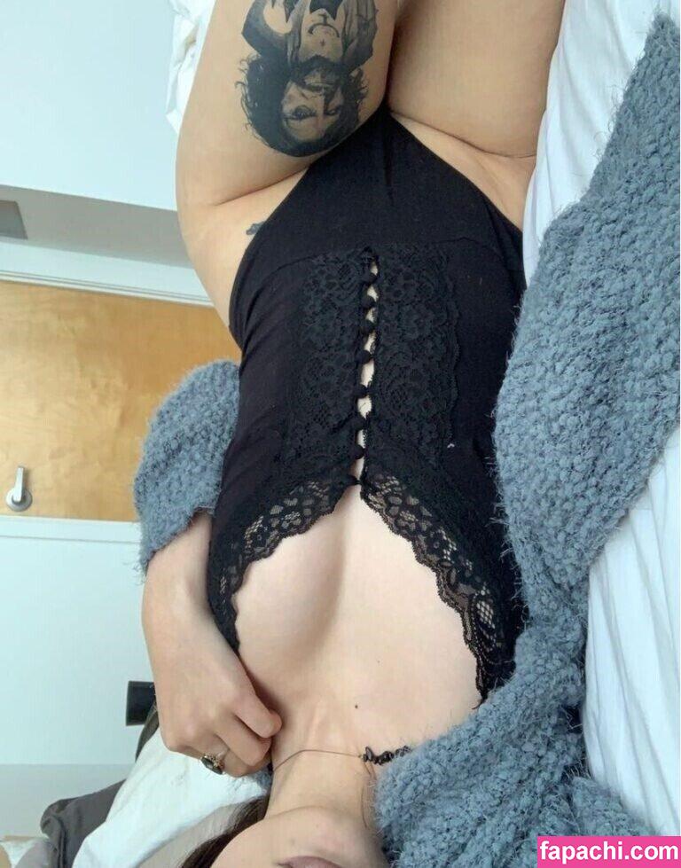 Claire Estabrook / Lilmoonbbyy / Nonsalemwitch / Plurrrkittyy leaked nude photo #0019 from OnlyFans/Patreon