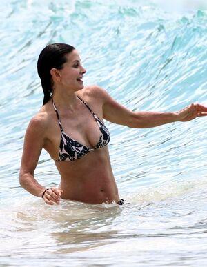 Courteney Cox leaked media #0098