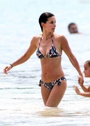 Courteney Cox leaked media #0102