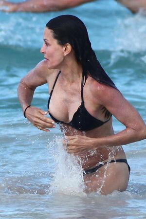 Courteney Cox leaked media #0110