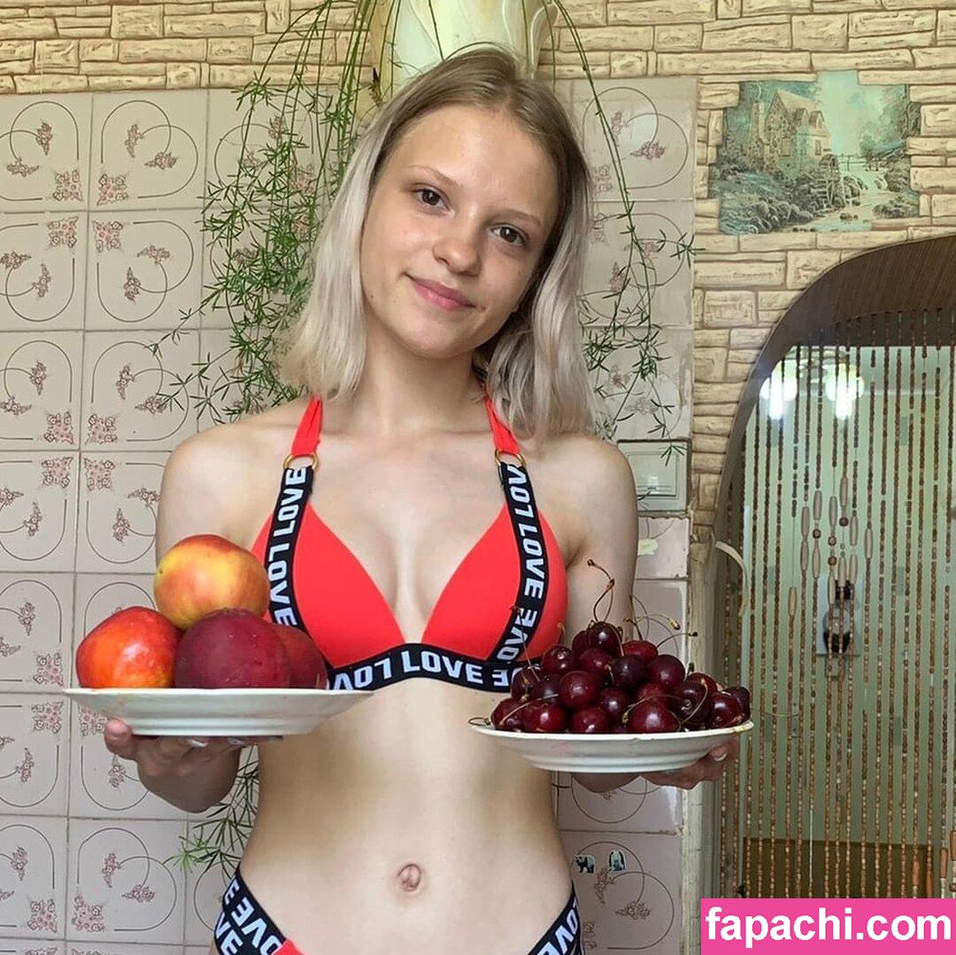 Dasha Ozornica / dashaozornica27 / dserena_ leaked nude photo #0005 from OnlyFans/Patreon