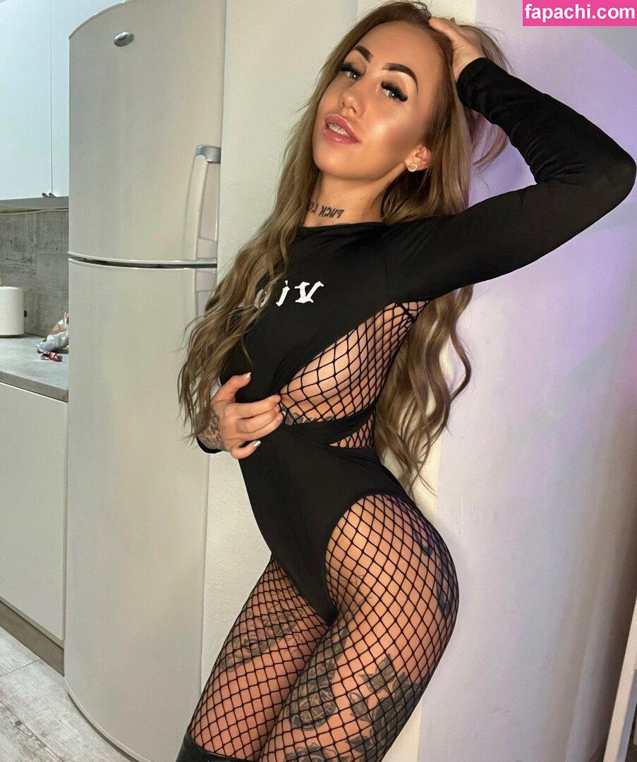 Dasha / Crybaby1610 / crybaby16 / dashababykee / dashababykee_ / urbabydasha leaked nude photo #0045 from OnlyFans/Patreon