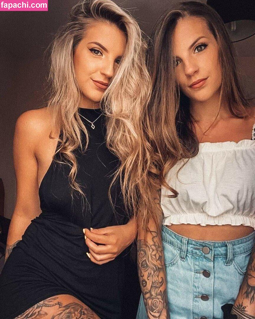 Deanna And Kayleigh Hayes / Identical twins / starbellababe leaked nude photo #0001 from OnlyFans/Patreon