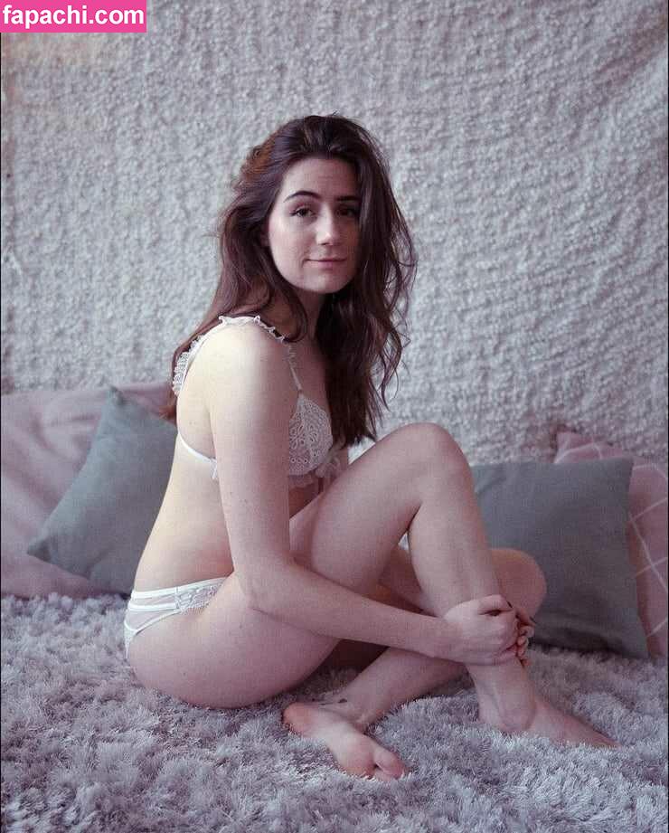 Dodie Clark / doddleoddle leaked nude photo #0016 from OnlyFans/Patreon