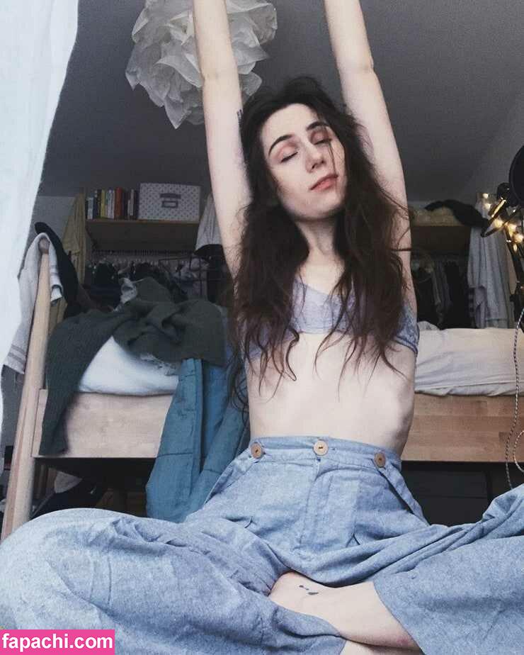Dodie Clark / doddleoddle leaked nude photo #0017 from OnlyFans/Patreon