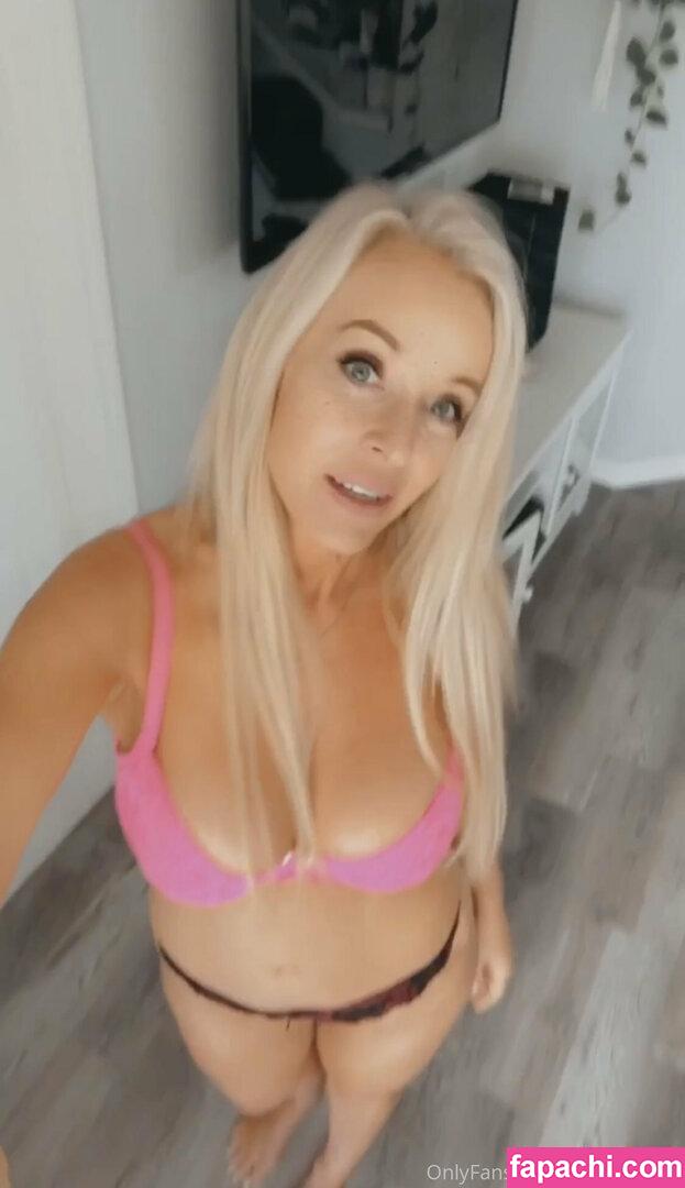 ellehotmommy / ella_hotmom leaked nude photo #0005 from OnlyFans/Patreon