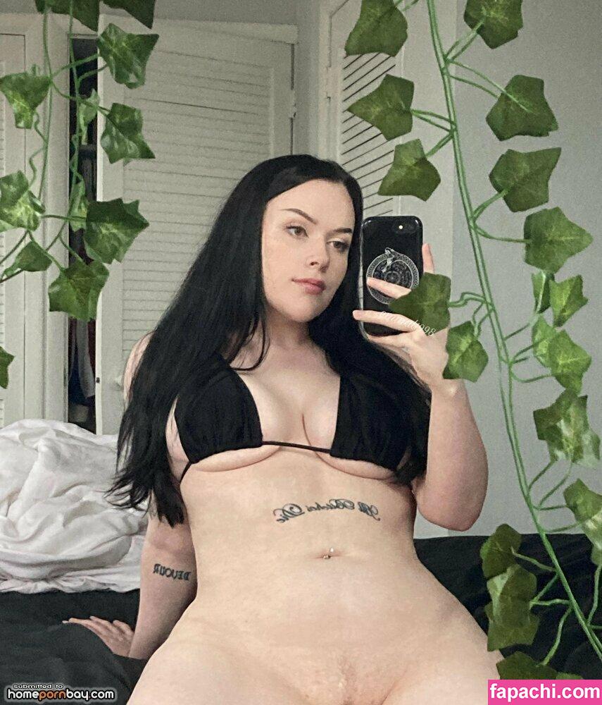 elleliciousxxx / ellelicious_of / xxcutegothellexx leaked nude photo #0037 from OnlyFans/Patreon