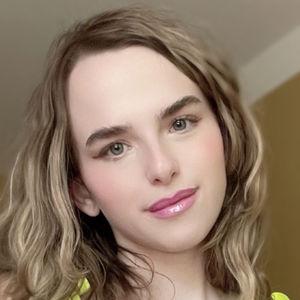 Emilia Blake avatar
