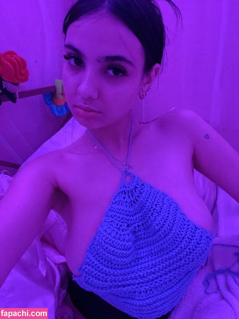 Emilia / Emmadorable / Emmia / emiliaaa leaked nude photo #0067 from OnlyFans/Patreon