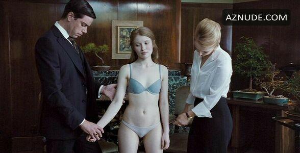 Emily Browning leaked media #0150