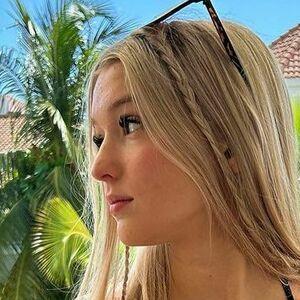 Emma Welyki avatar