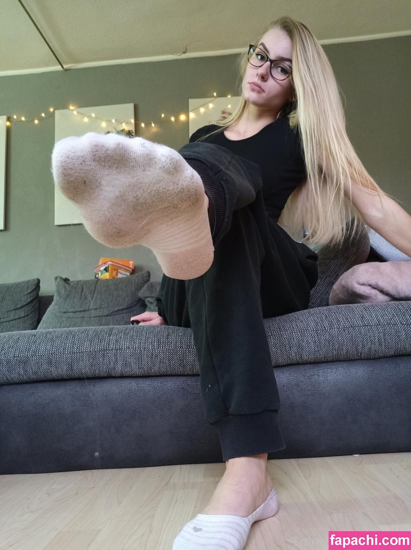 Emmysfeetandsocks / emmyfeetandsocks / emmysfeetandso1 / emmysfeetbackup leaked nude photo #0026 from OnlyFans/Patreon