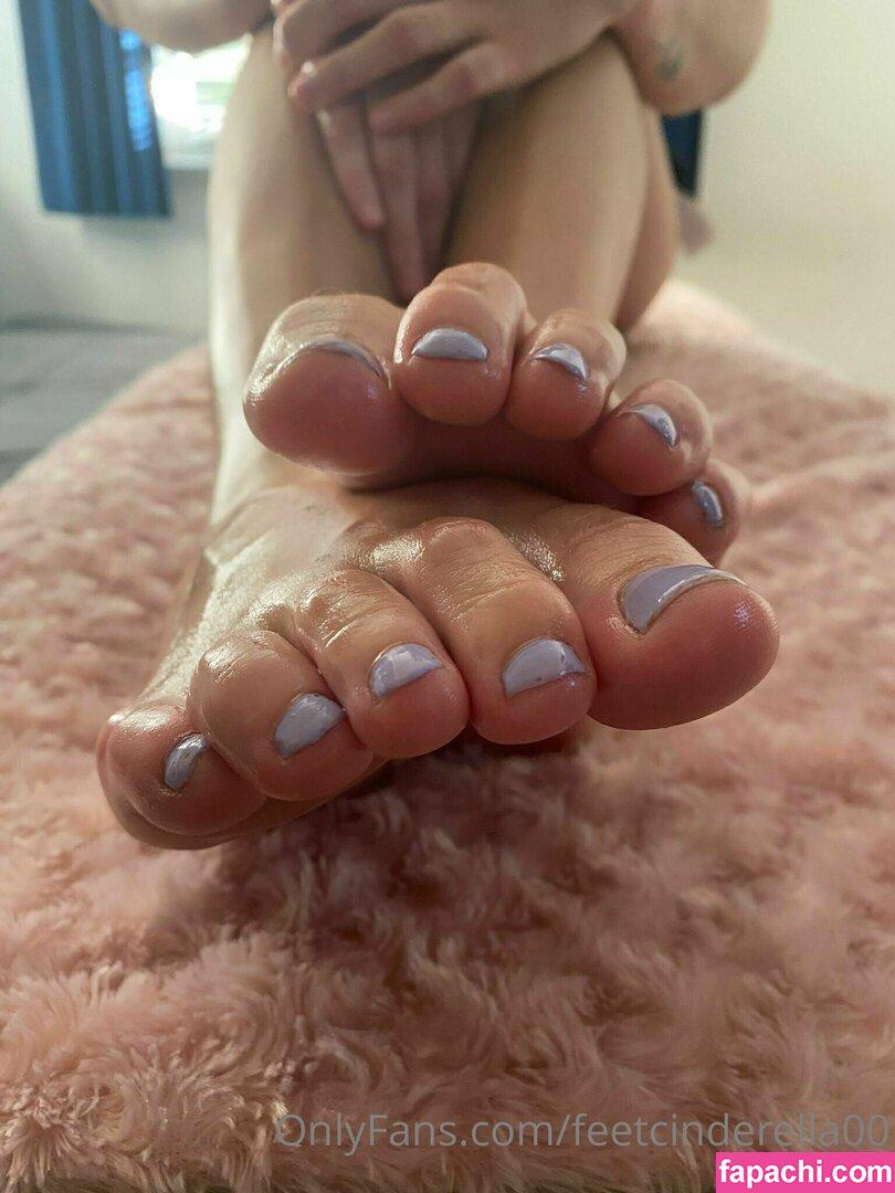 feetcinderella00 / yellowcinderella_ leaked nude photo #0004 from OnlyFans/Patreon