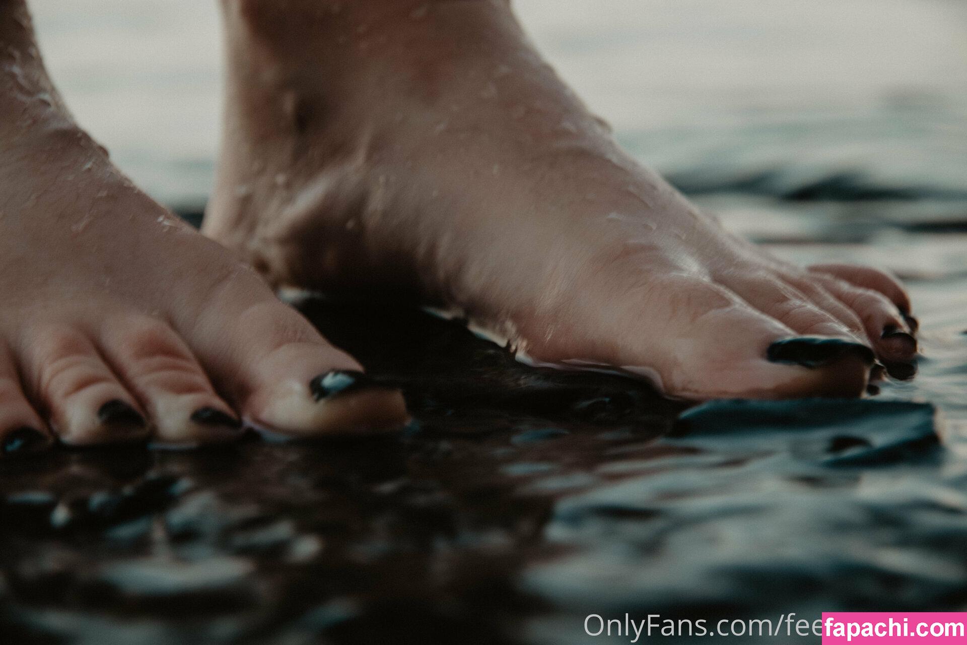 feetish.babes / girlsfootfetish leaked nude photo #0025 from OnlyFans/Patreon