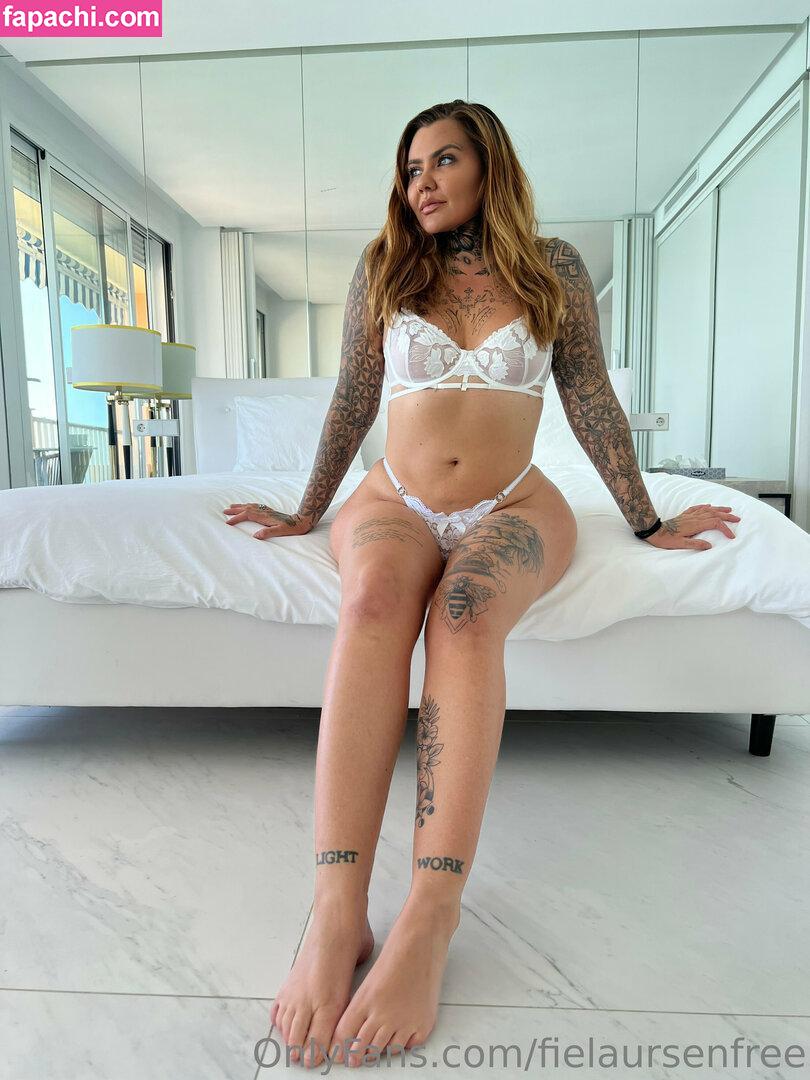 fielaursenfree / fielaursenfanofficial leaked nude photo #0006 from OnlyFans/Patreon