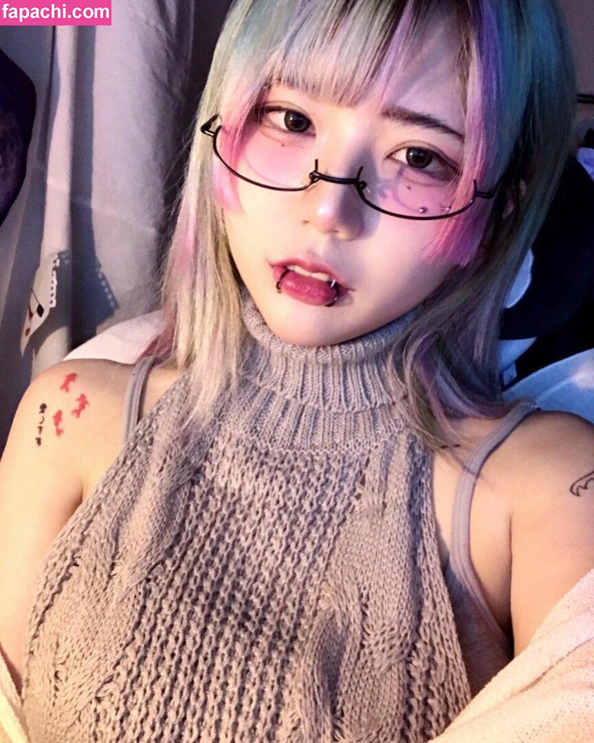 fishzombie / joyaki / surethisbunny / 죠야끼 leaked nude photo #0005 from OnlyFans/Patreon