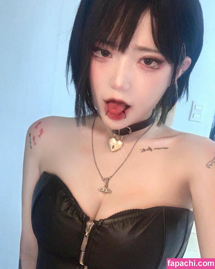 fishzombie / joyaki / surethisbunny / 죠야끼 leaked nude photo #0010 from OnlyFans/Patreon