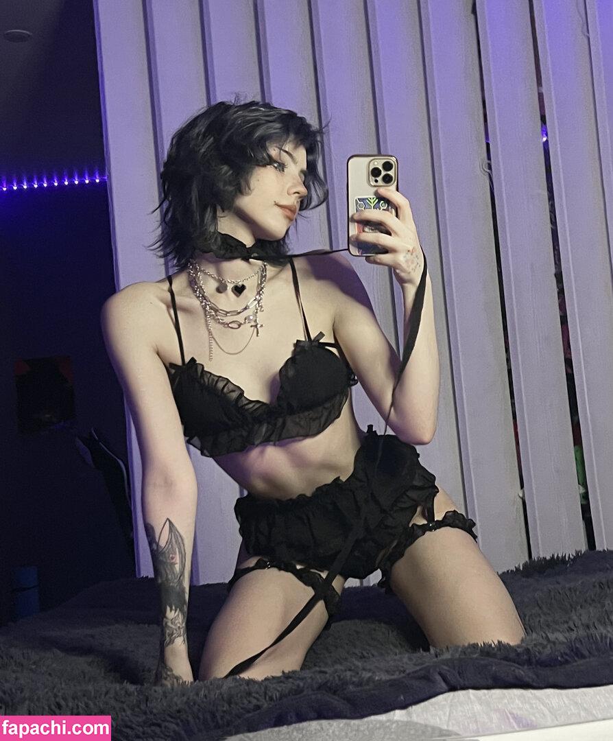 Flutterow / flutter6969 / flutterow_ leaked nude photo #0045 from OnlyFans/Patreon