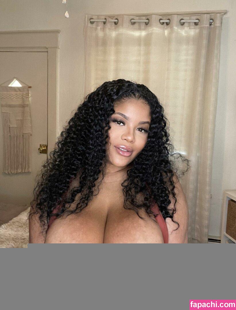 Gabrielle Logan / loganberry_ / thebigtitwitch leaked nude photo #0210 from OnlyFans/Patreon