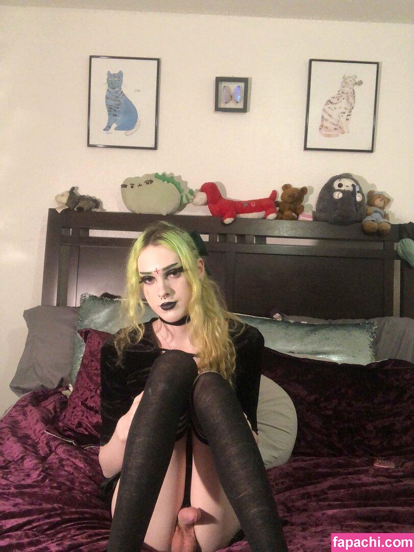 genericgothgf / GenriceGothGF / generic_goth_gf leaked nude photo #0006 from OnlyFans/Patreon