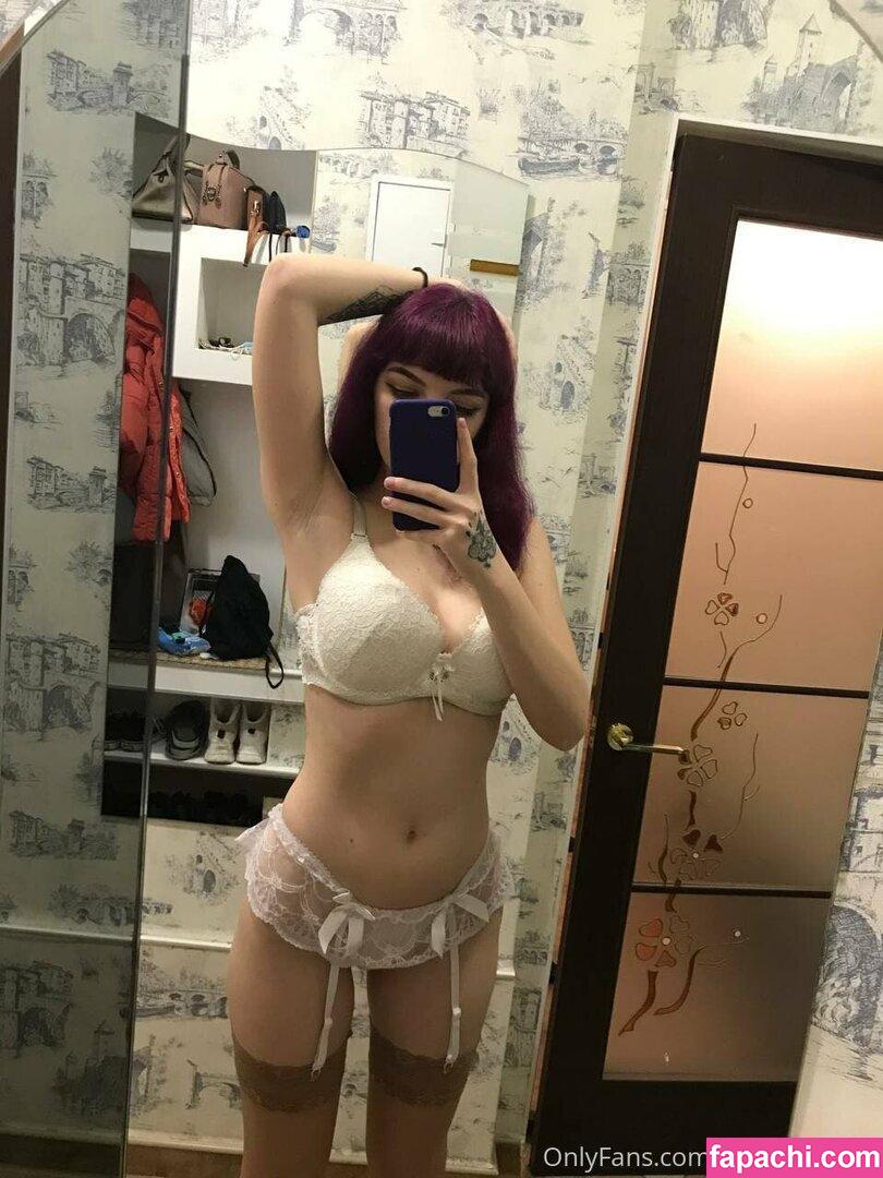 greendream69 / present_ghost9 leaked nude photo #0012 from OnlyFans/Patreon