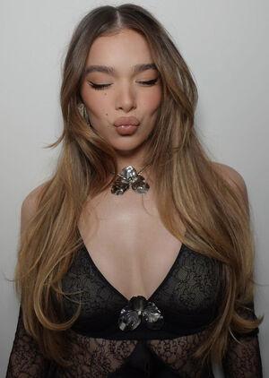 Hailee Steinfeld leaked media #0893