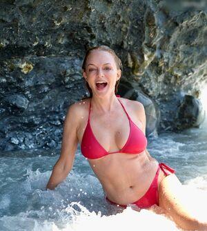 Heather Graham leaked media #0361